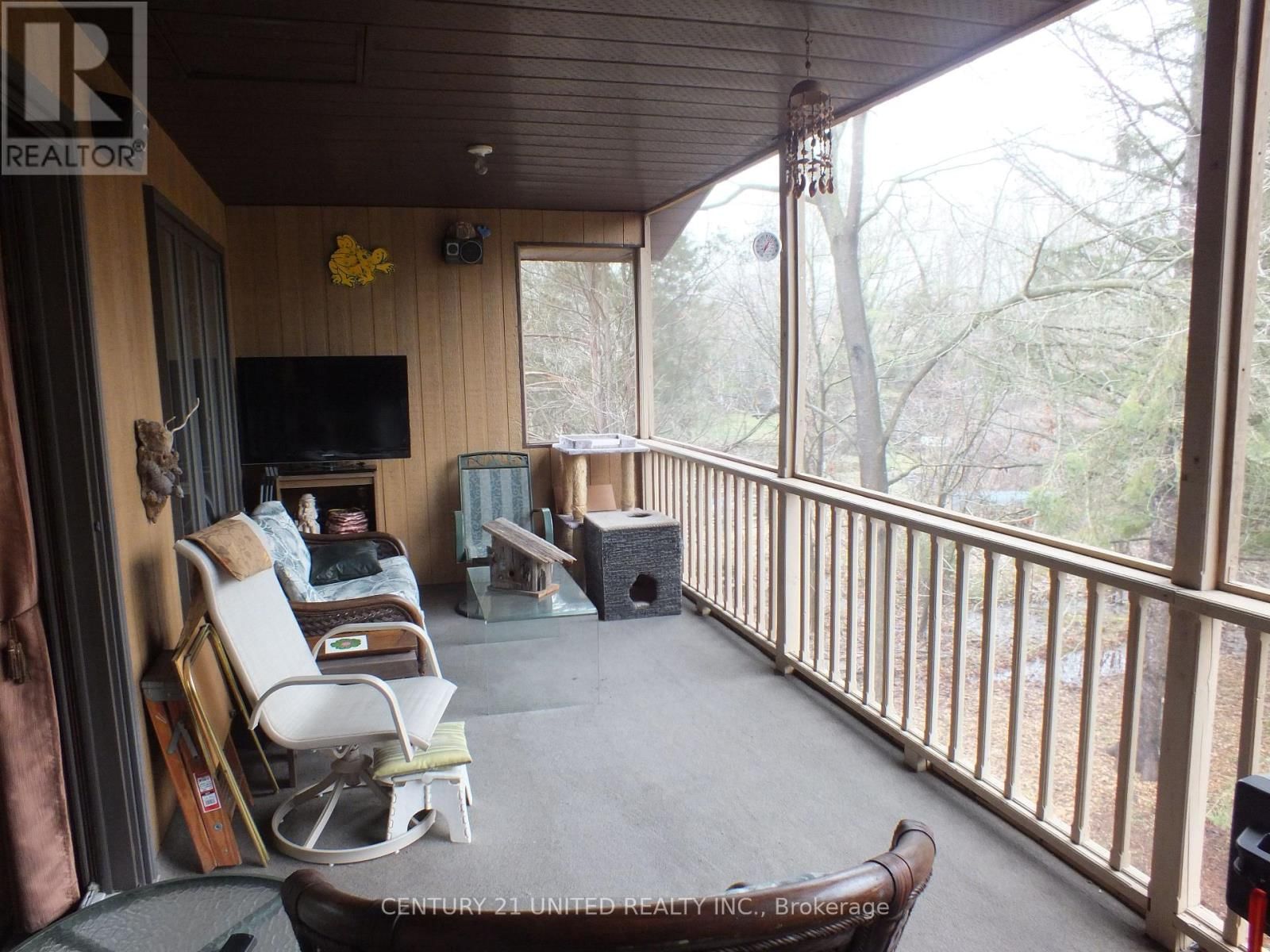 316 LEON AVENUE Image 28