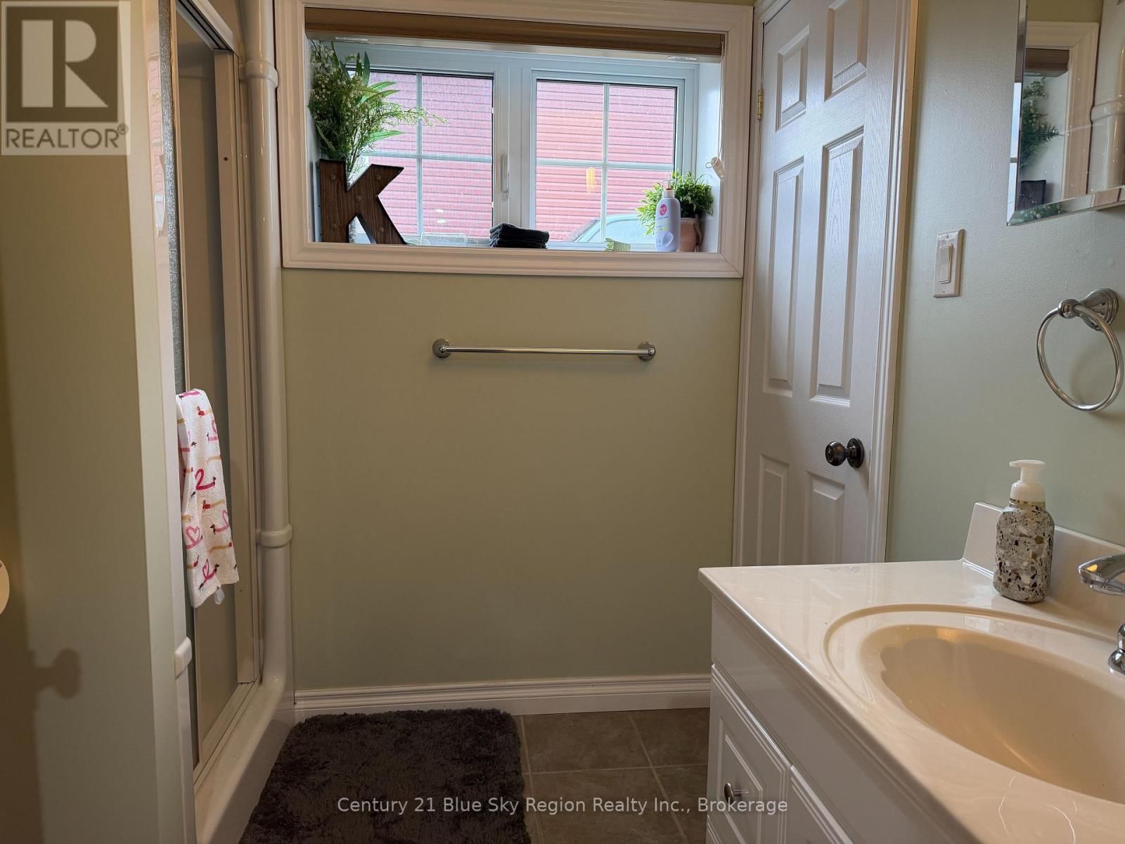 46 EGLINGTON ROAD SOUTH Image 17