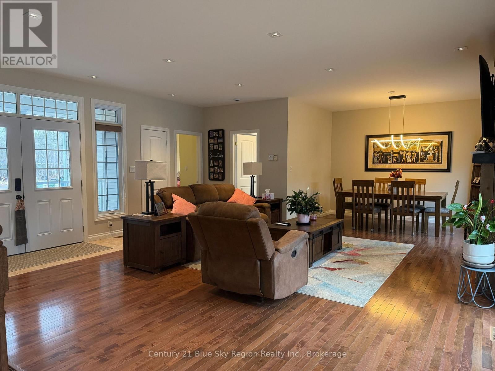 46 EGLINGTON ROAD SOUTH Image 8