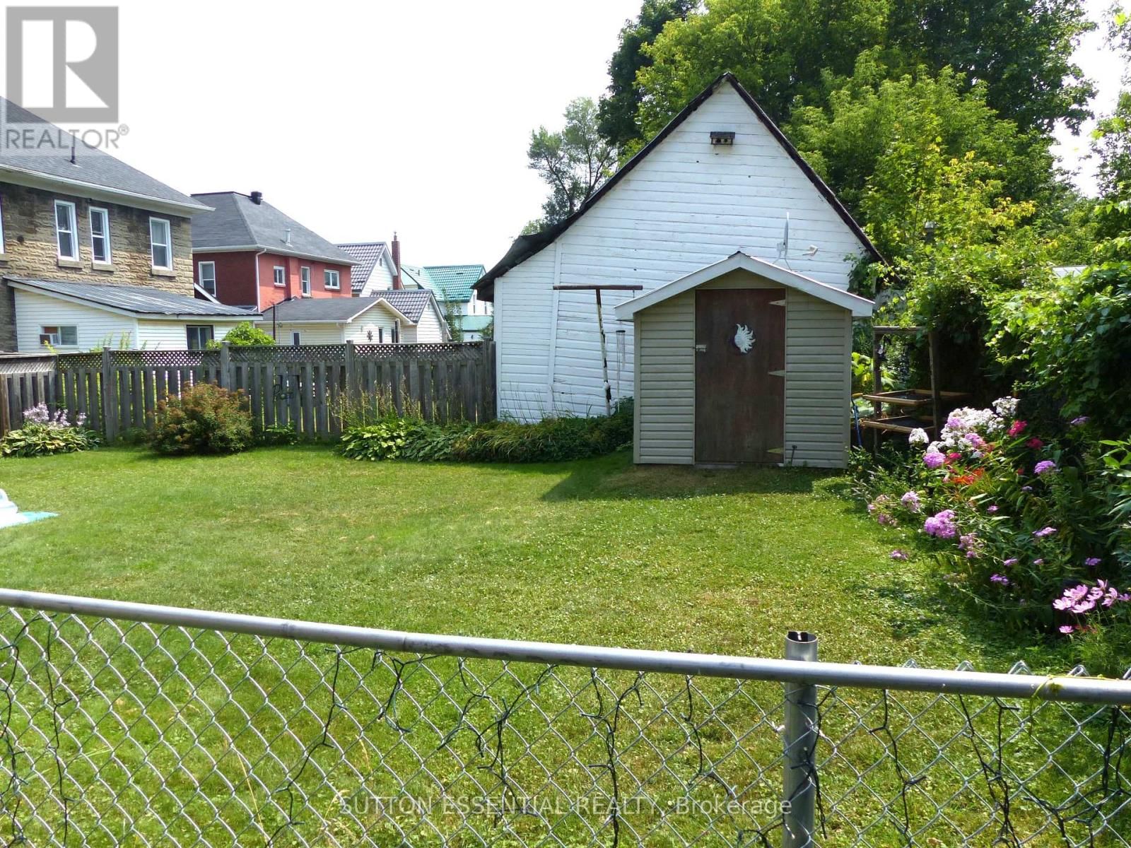 71 RUSSELL STREET EAST Image 29