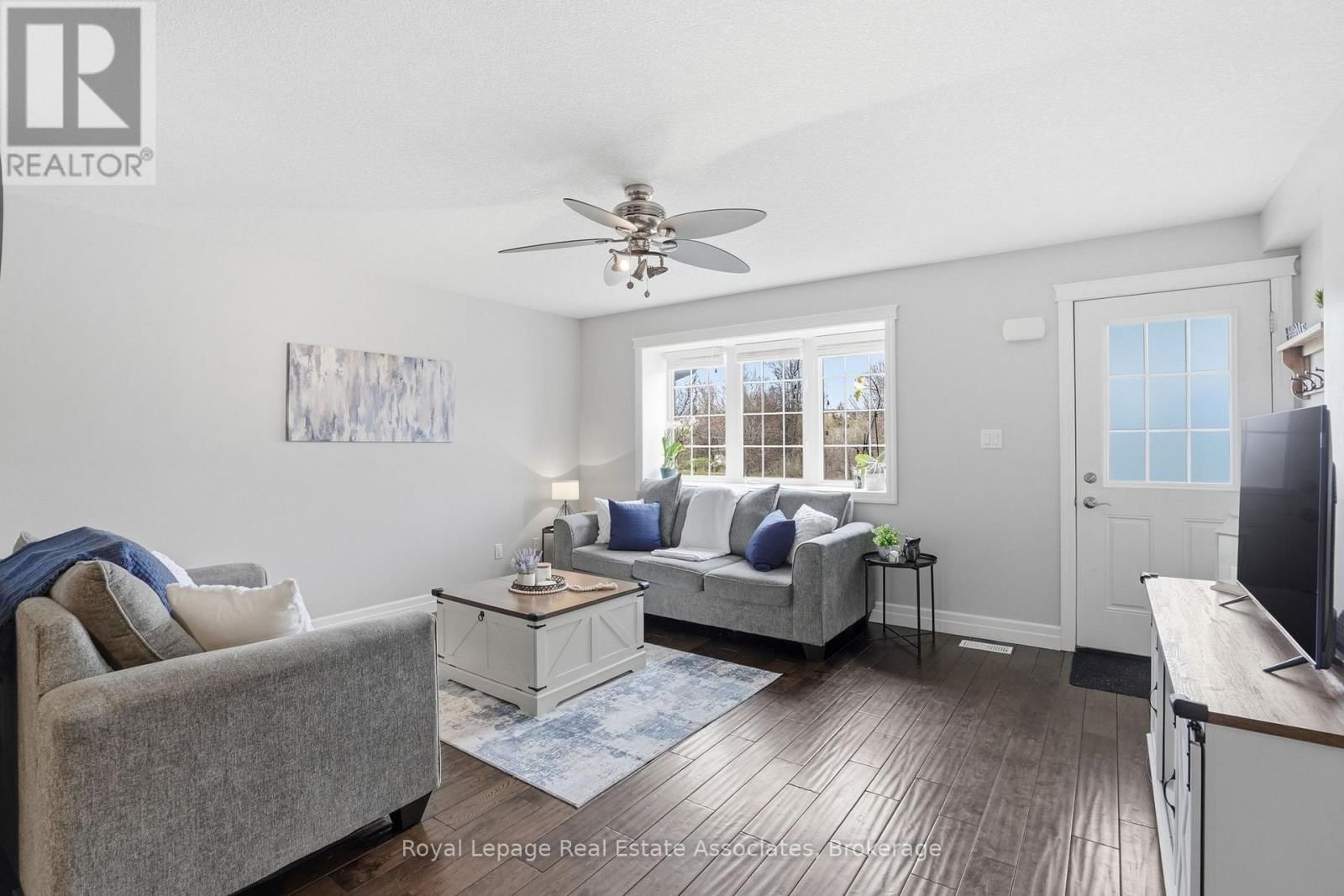 16 - 275 OLD HURON ROAD Image 15