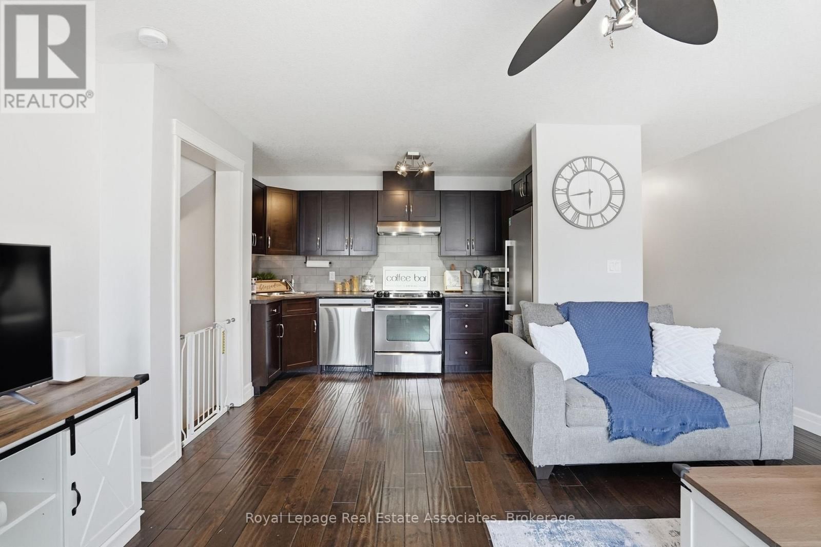 16 - 275 OLD HURON ROAD Image 16