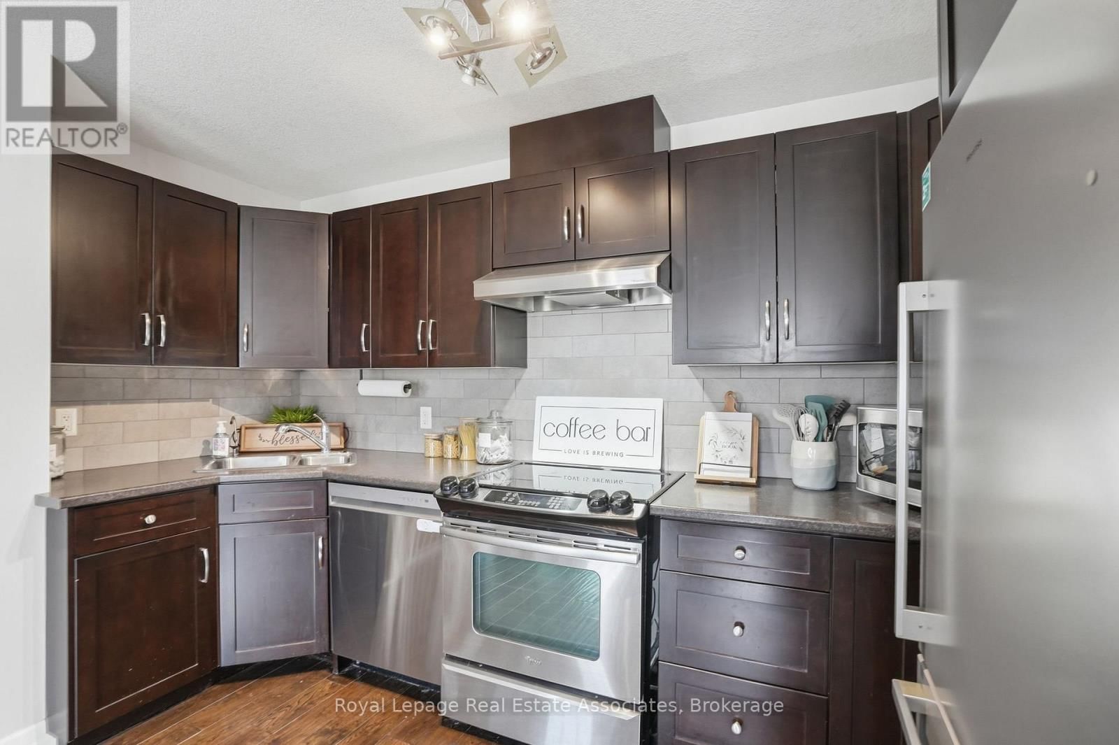 16 - 275 OLD HURON ROAD Image 20