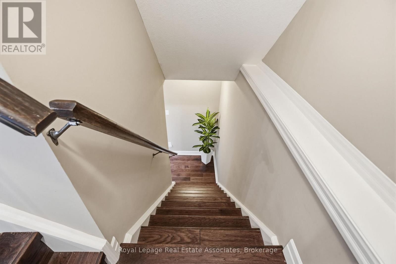 16 - 275 OLD HURON ROAD Image 23