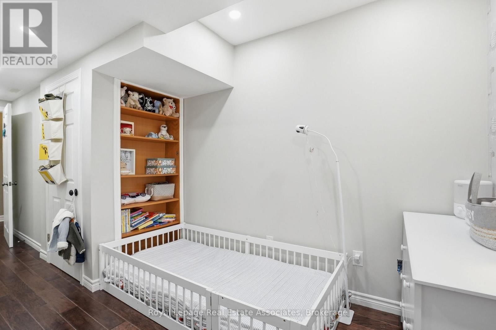 16 - 275 OLD HURON ROAD Image 27