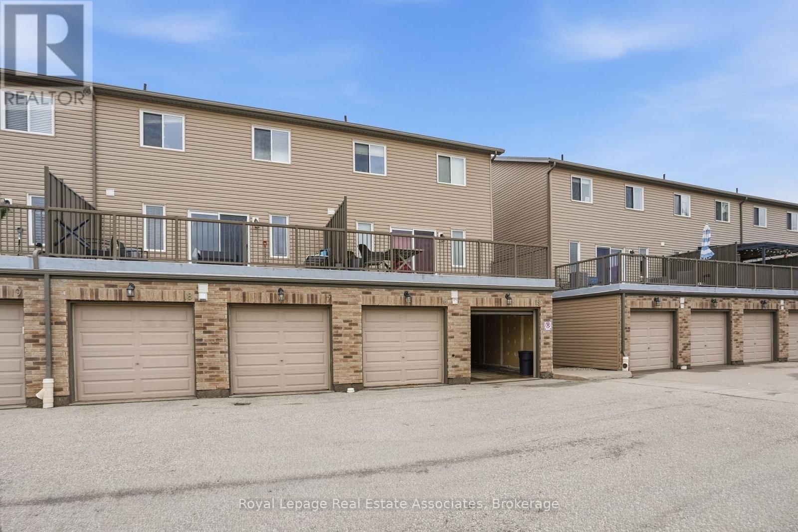 16 - 275 OLD HURON ROAD Image 33