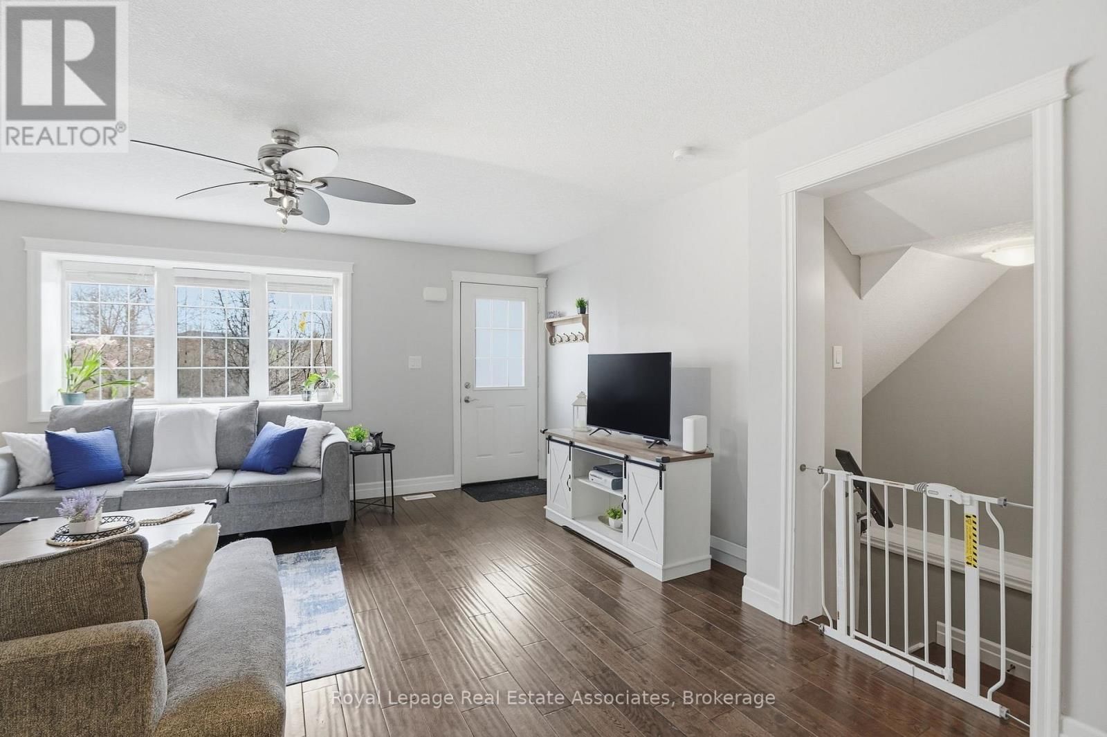 16 - 275 OLD HURON ROAD Image 5