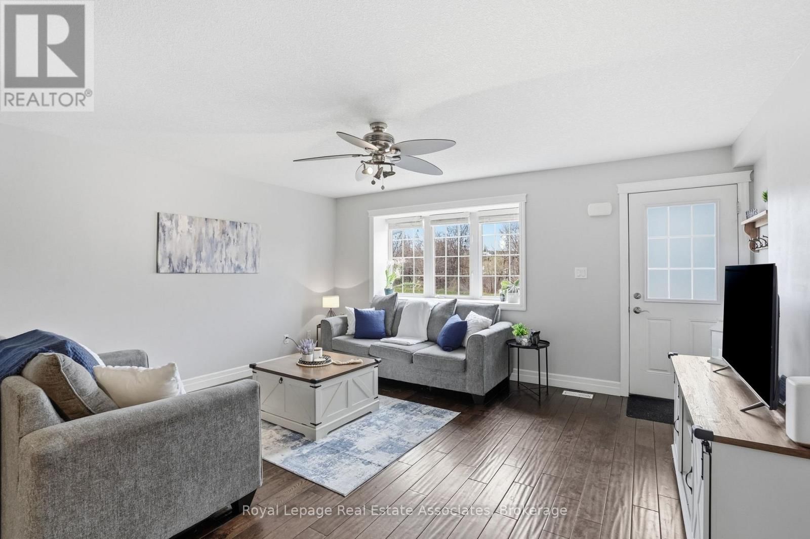 16 - 275 OLD HURON ROAD Image 6