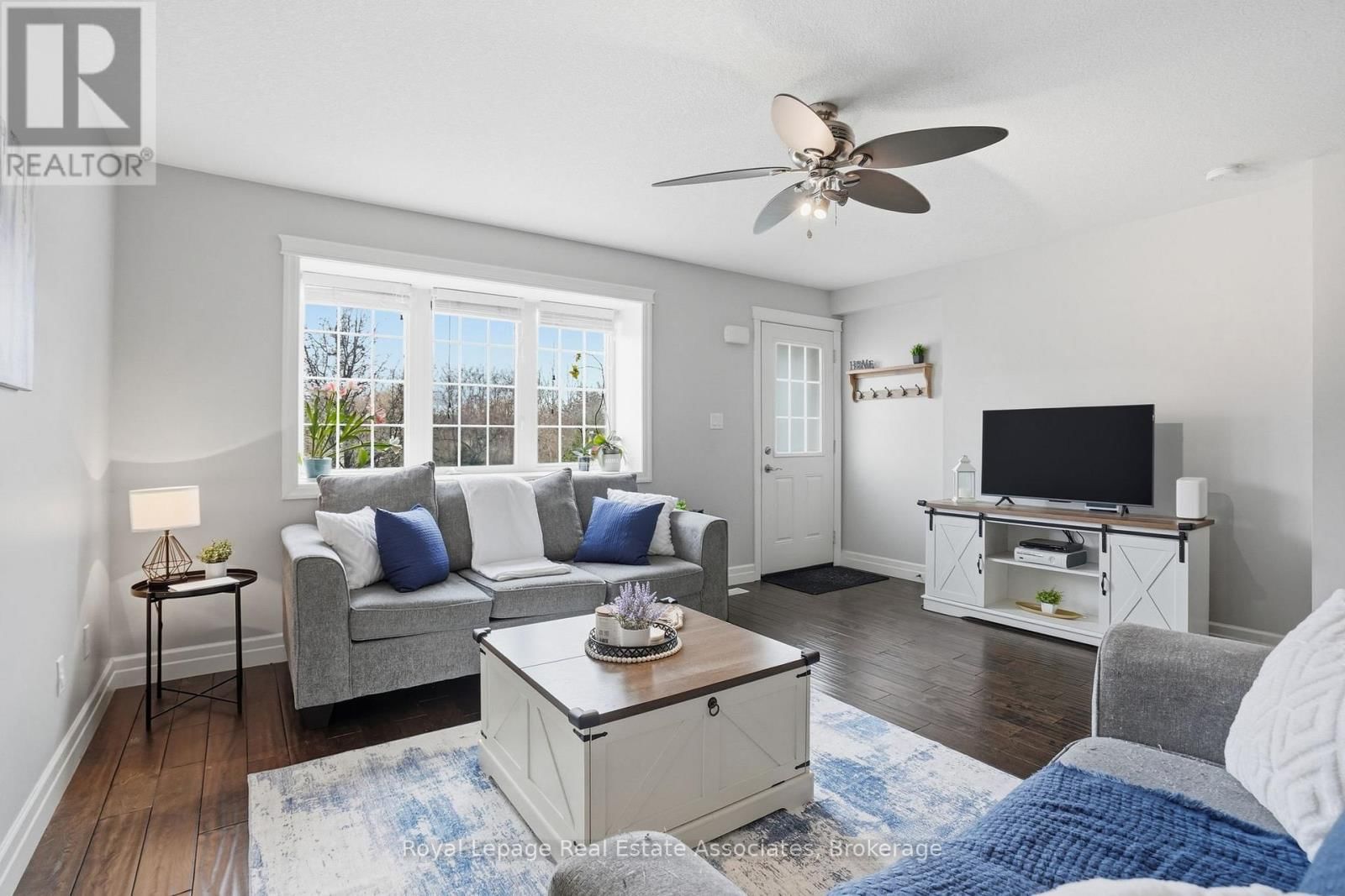 16 - 275 OLD HURON ROAD Image 8