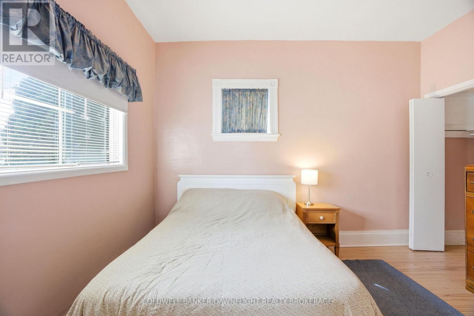 80 SANDERS STREET WEST Image 12