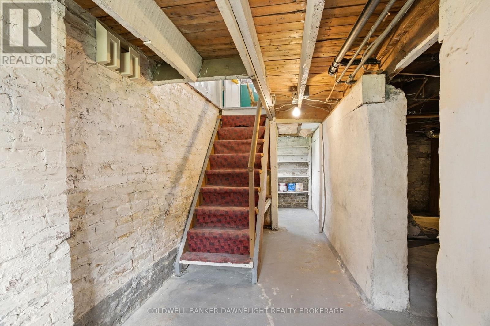 80 SANDERS STREET WEST Image 27