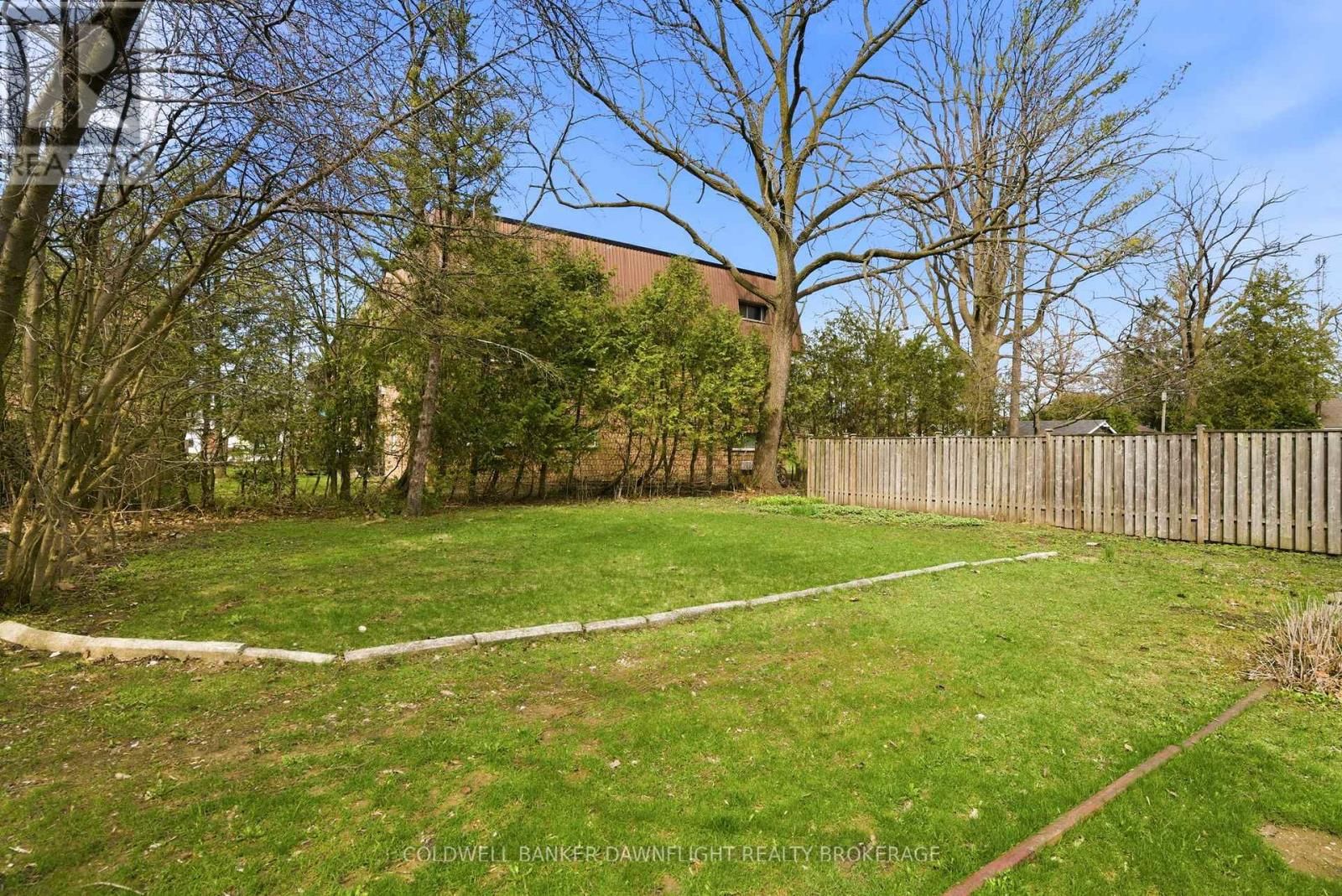 80 SANDERS STREET WEST Image 42