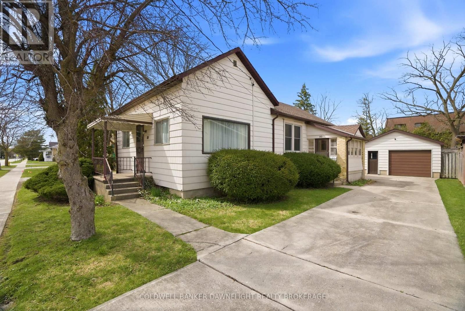 80 SANDERS STREET WEST Image 43