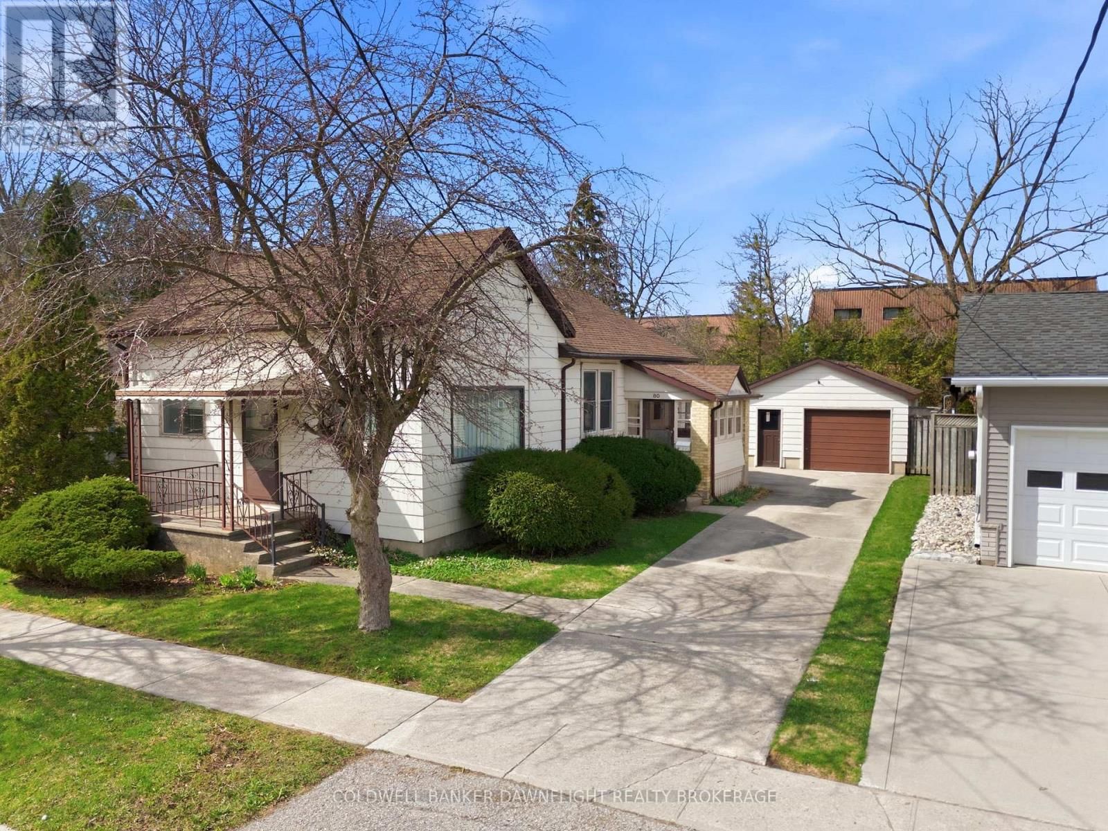 80 SANDERS STREET WEST Image 44