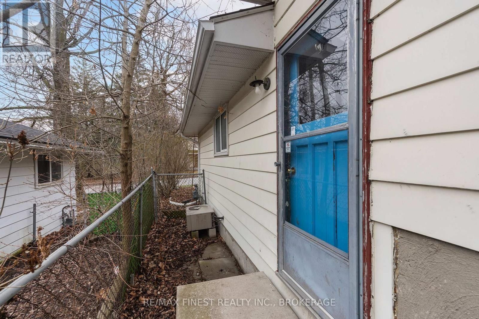 20 FOSTER STREET Image 10