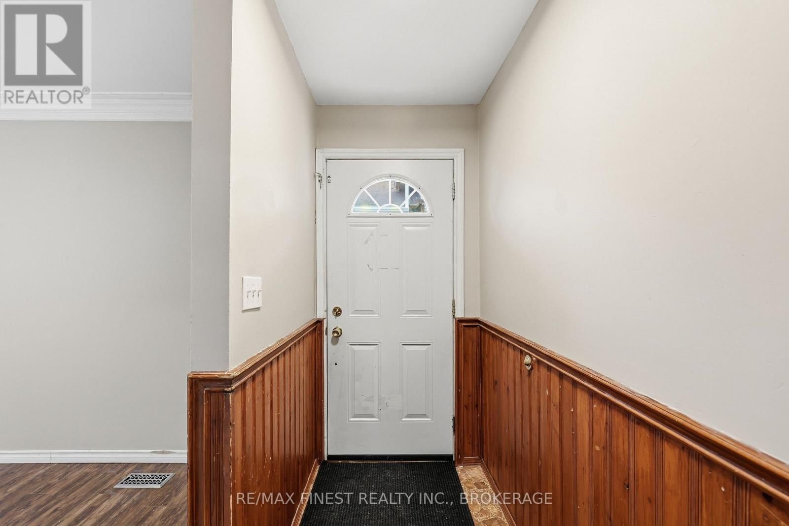 20 FOSTER STREET Image 11