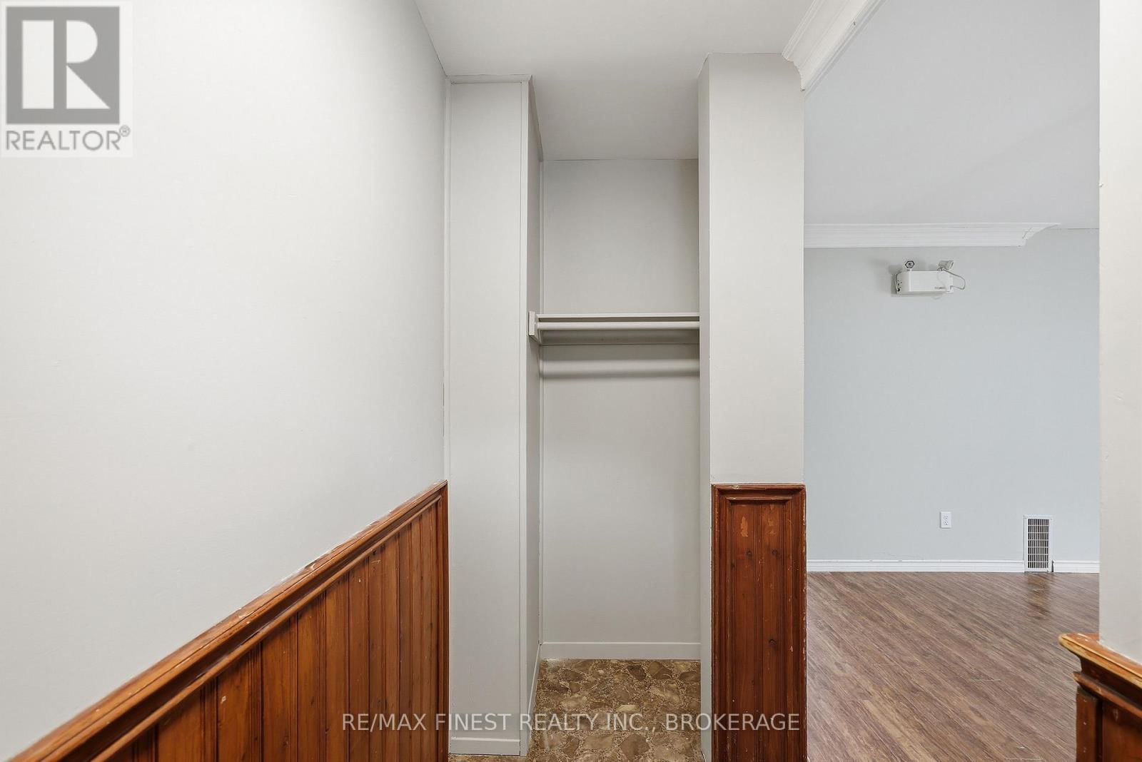 20 FOSTER STREET Image 12