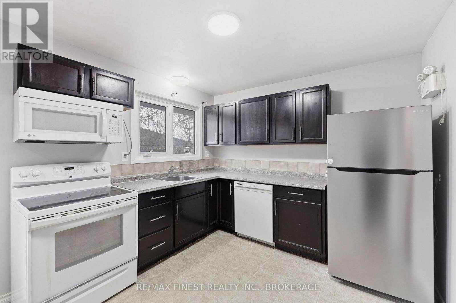 20 FOSTER STREET Image 21