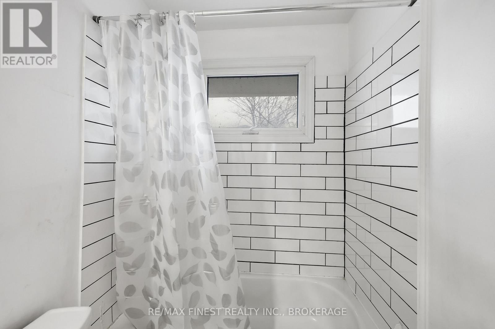 20 FOSTER STREET Image 28