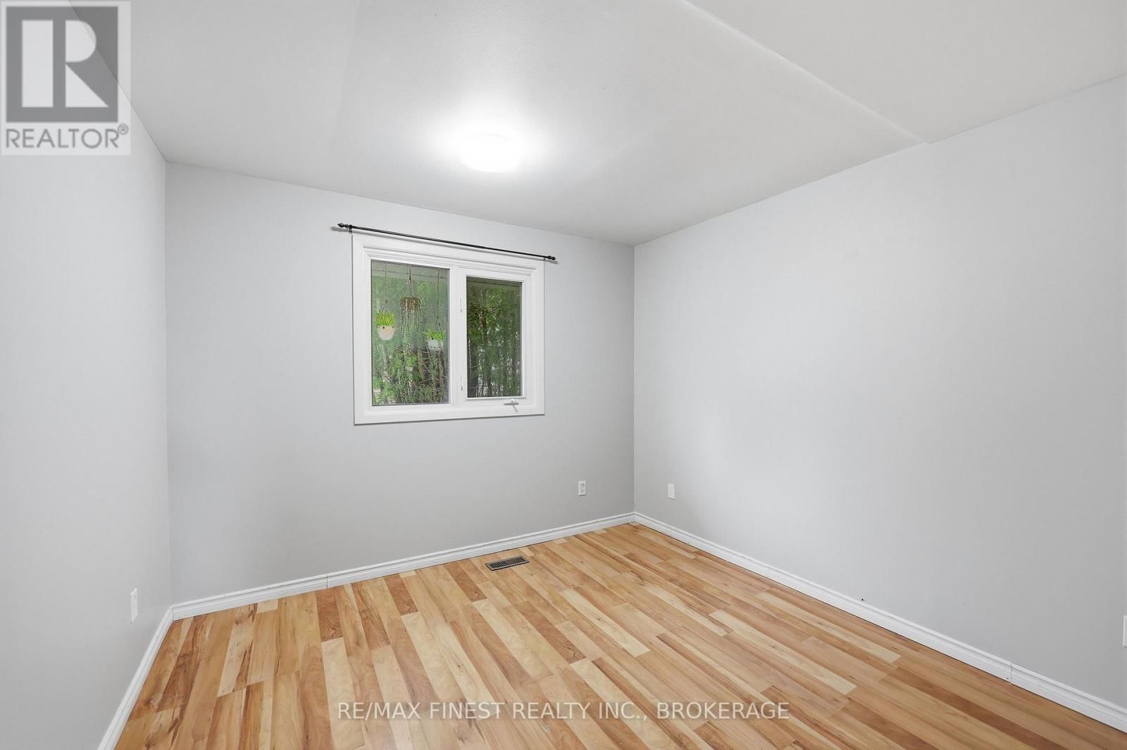 20 FOSTER STREET Image 31