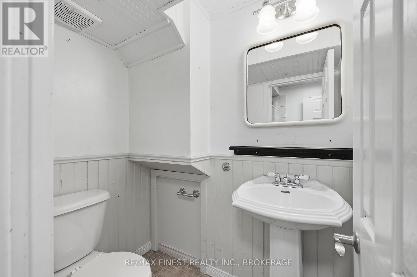 20 FOSTER STREET Image 44