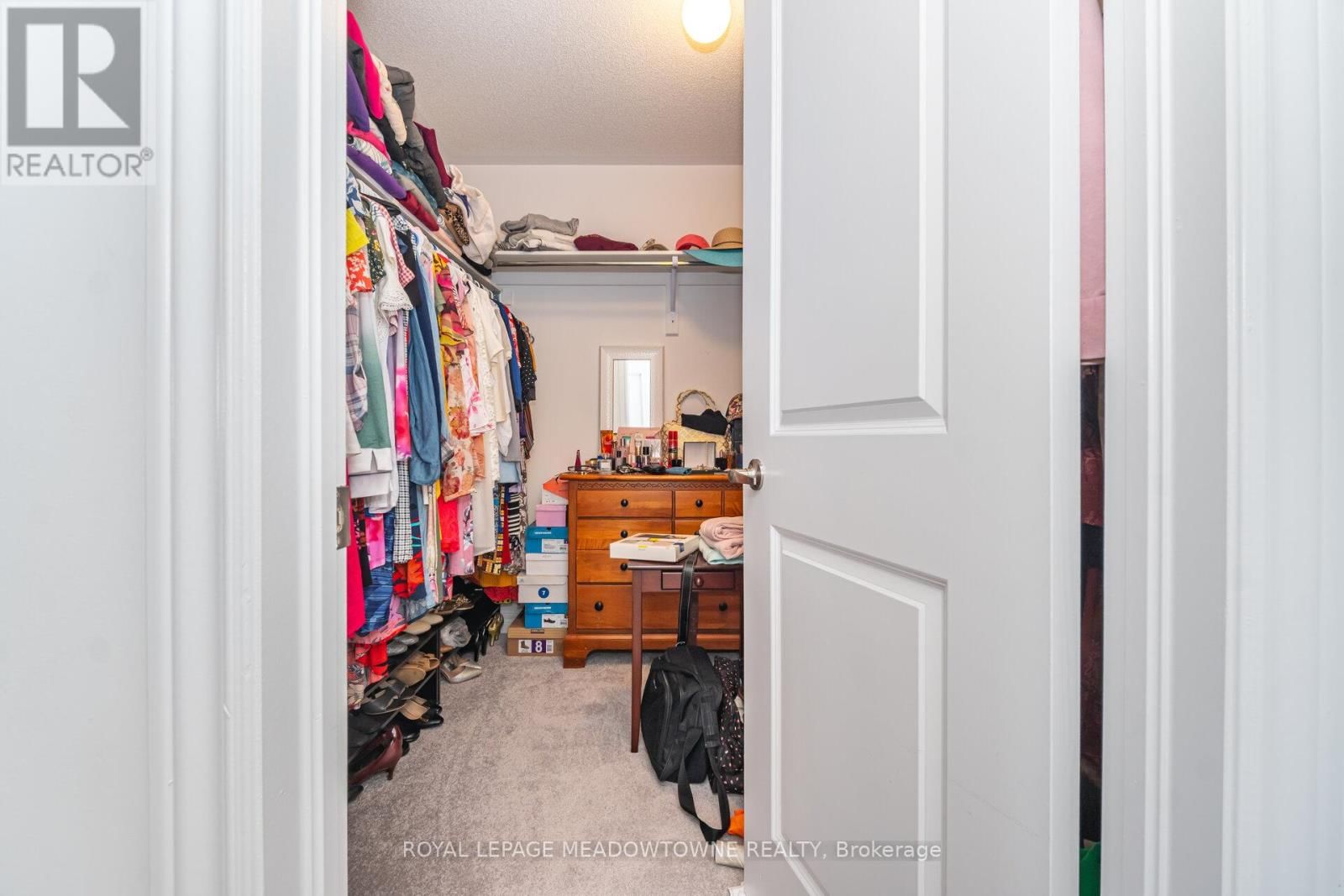 301 RIDLEY CRESCENT Image 33