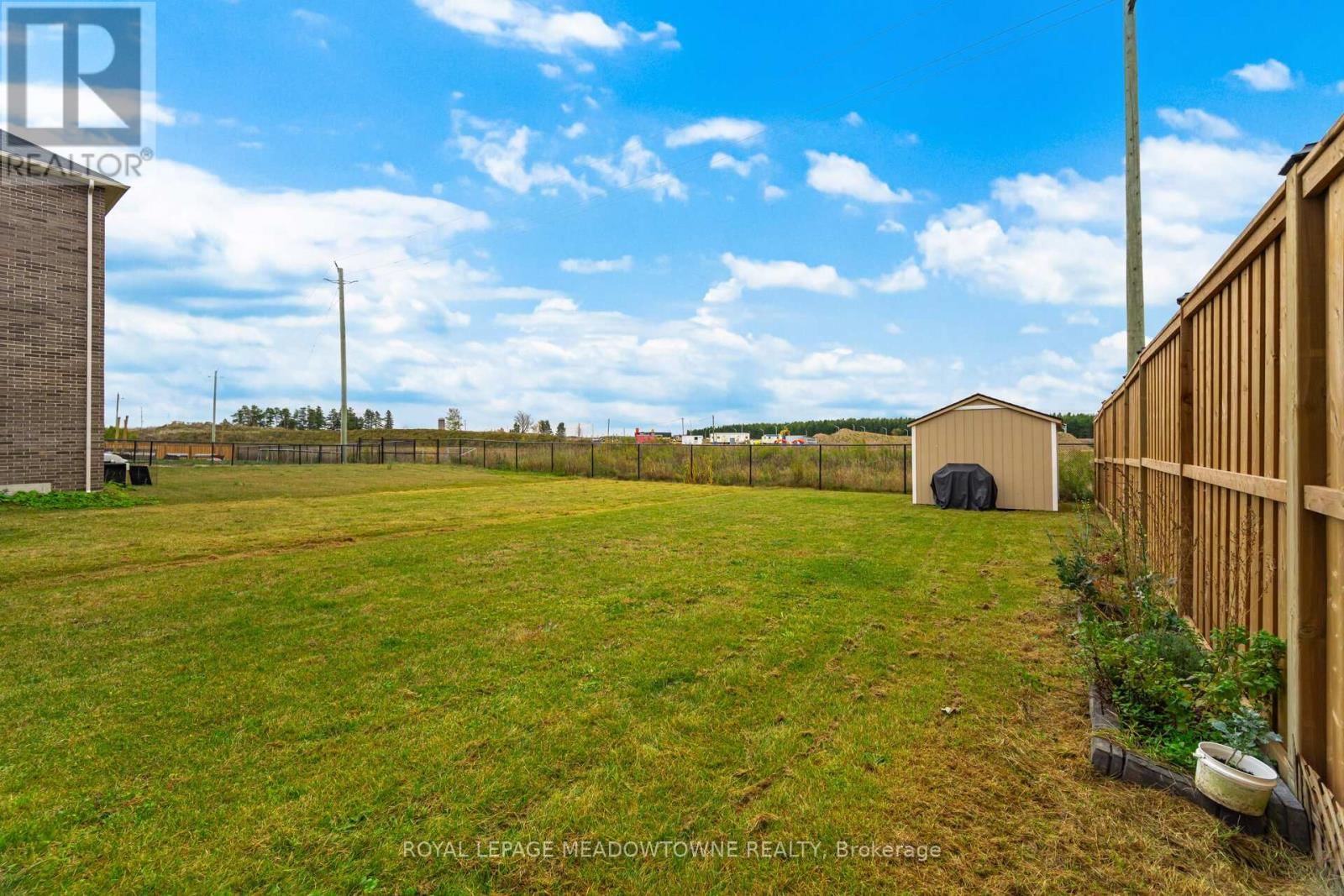 301 RIDLEY CRESCENT Image 50