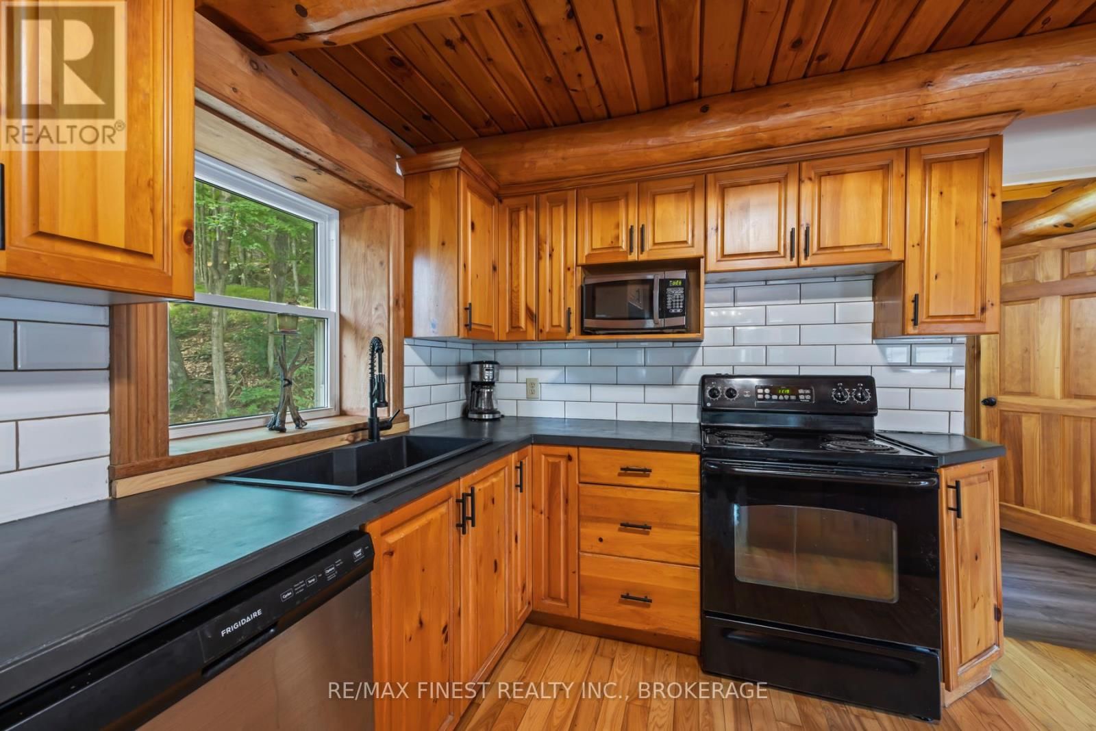 7679 PERTH ROAD Image 25