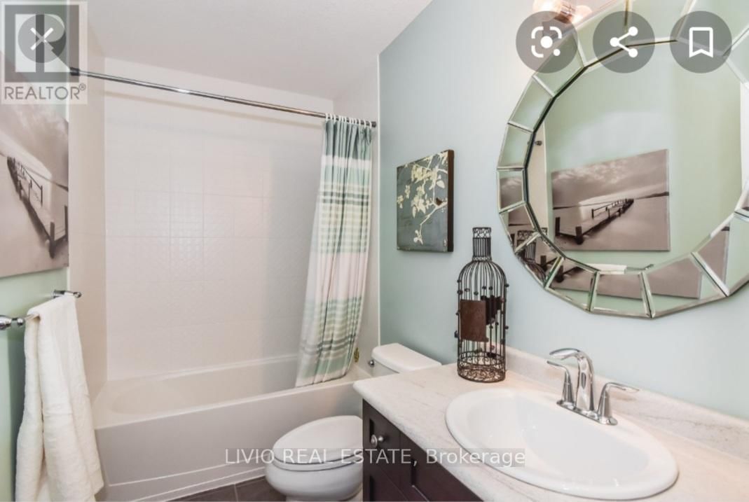 204 COULING CRESCENT Image 11