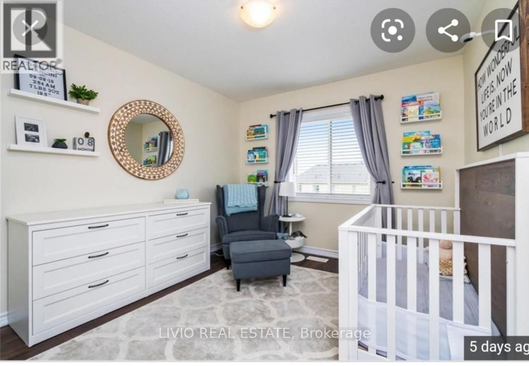 204 COULING CRESCENT Image 13