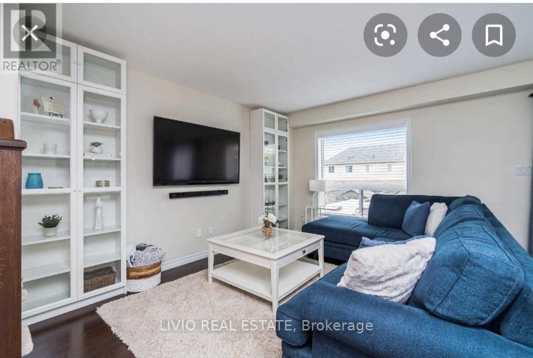 204 COULING CRESCENT Image 17