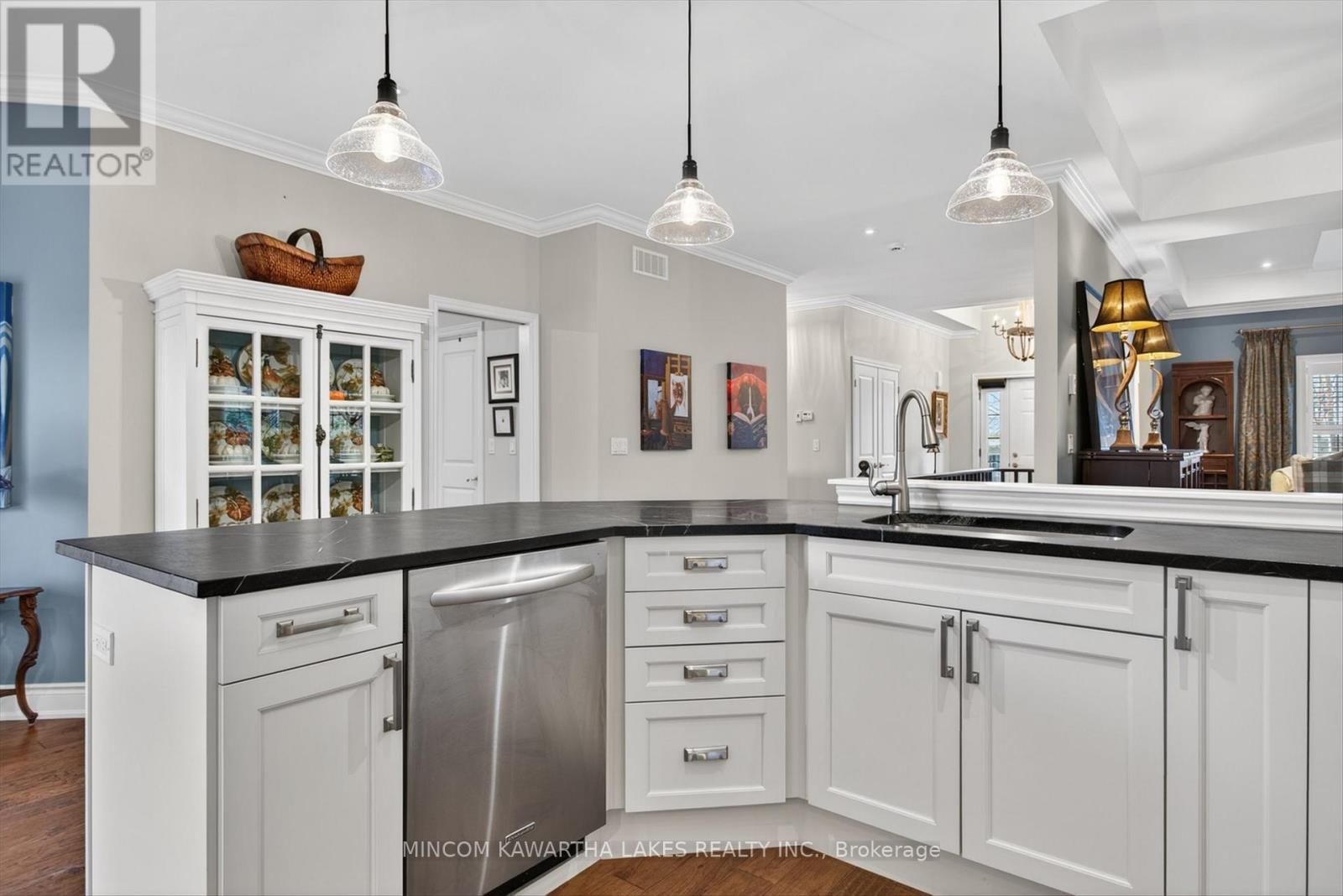 806 SMITH ROAD Image 12