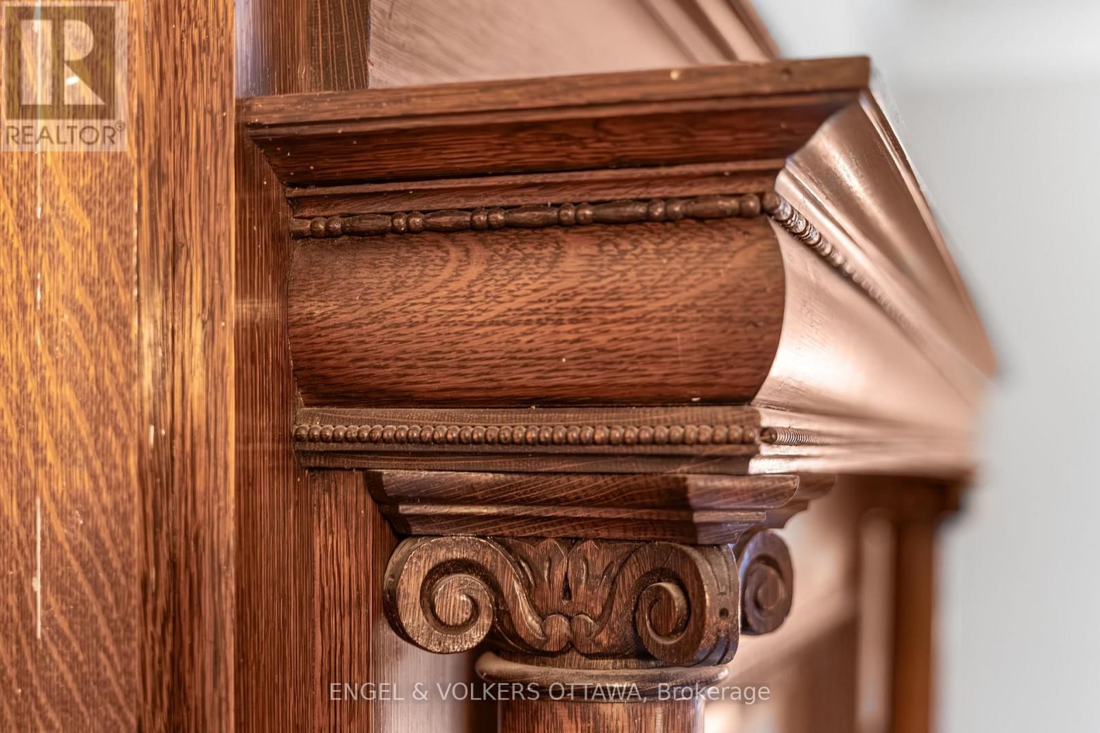 553 GILMOUR STREET Image 10