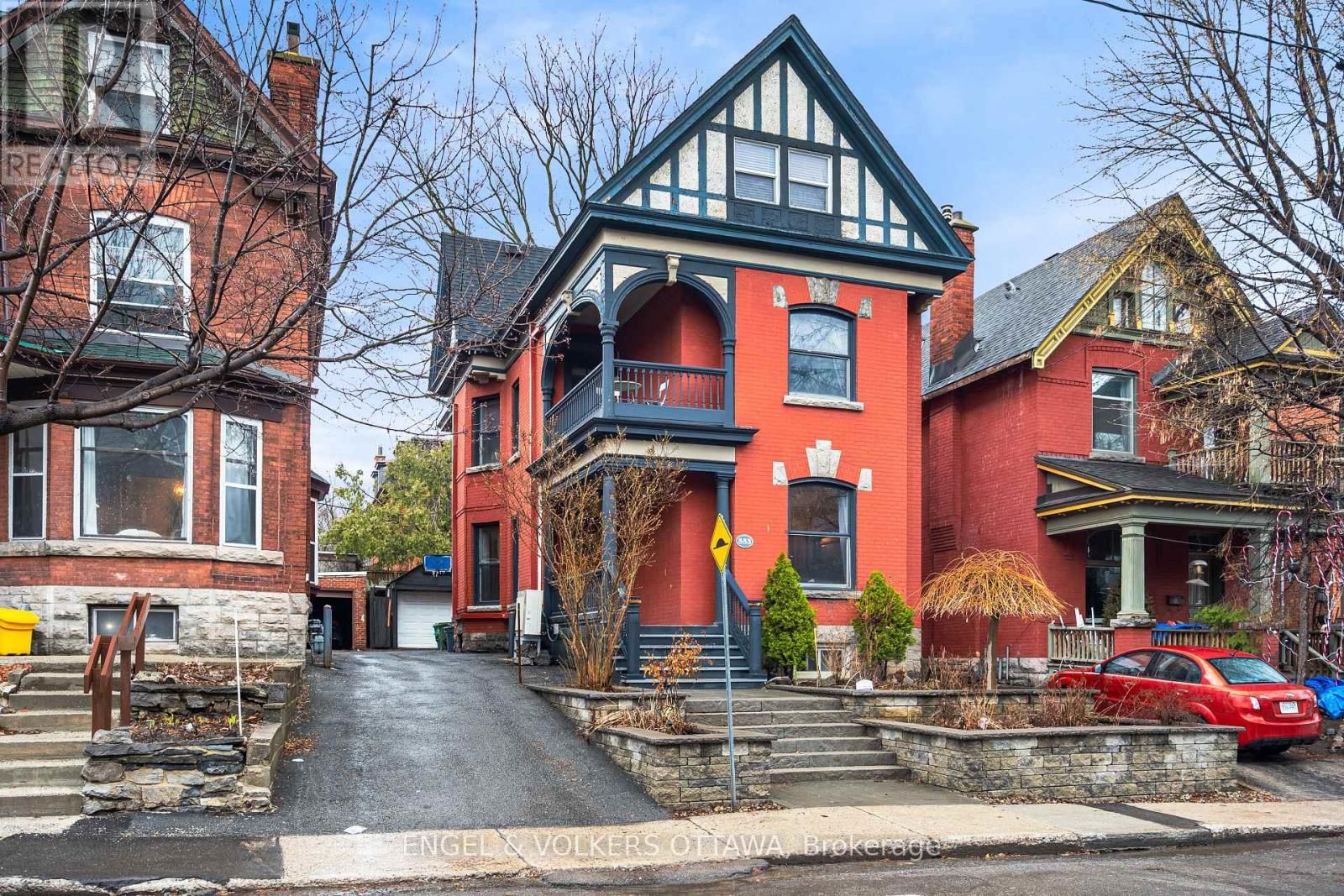 553 GILMOUR STREET Image 2