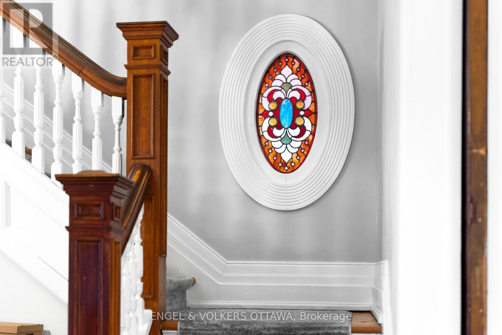 553 GILMOUR STREET Image 23