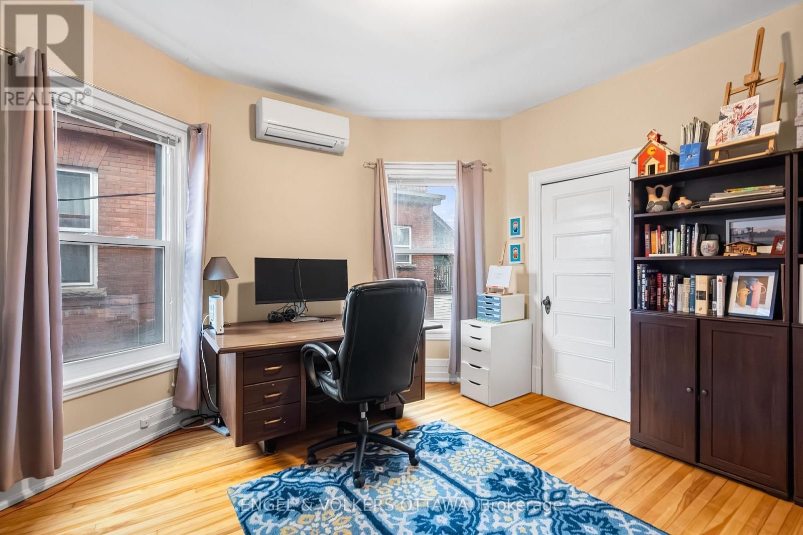 553 GILMOUR STREET Image 32