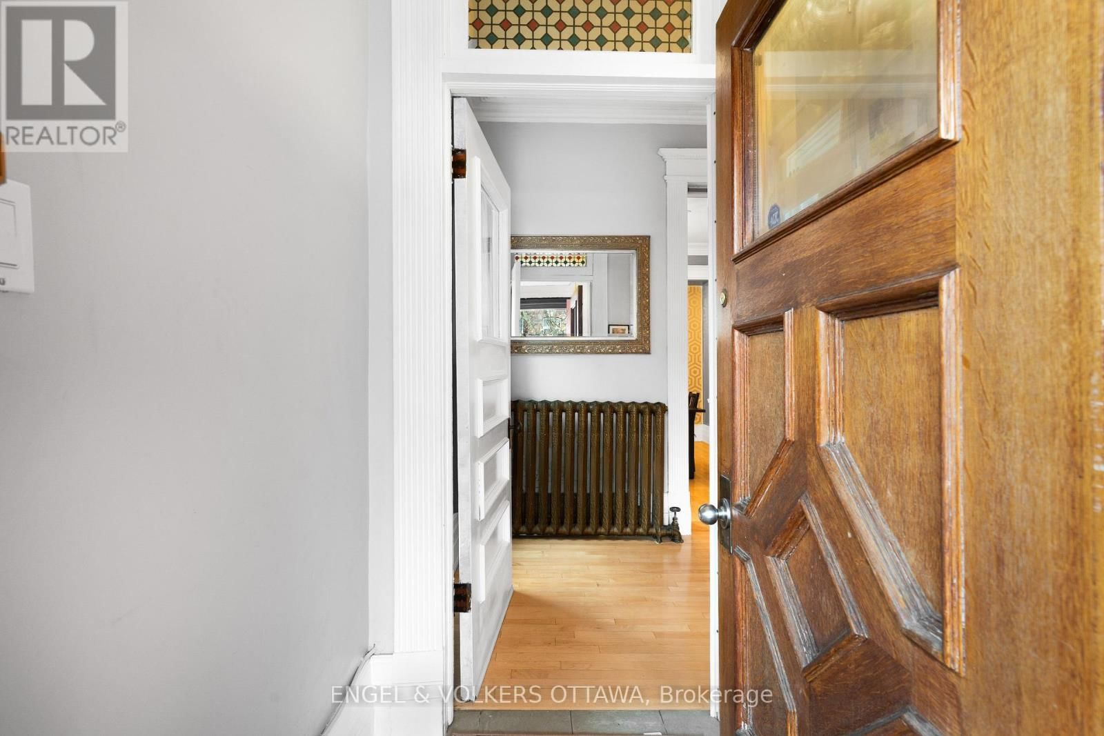 553 GILMOUR STREET Image 4