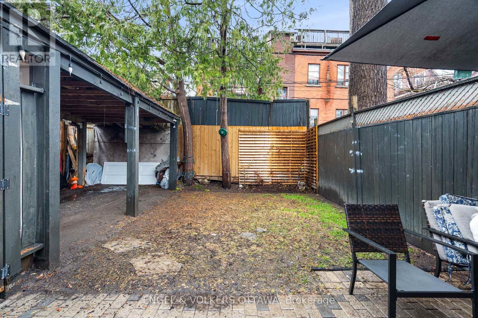 553 GILMOUR STREET Image 50