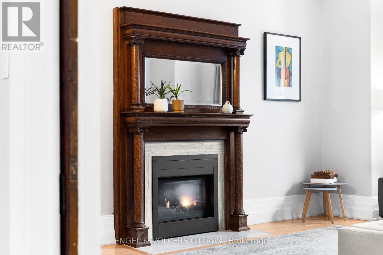 553 GILMOUR STREET Image 9