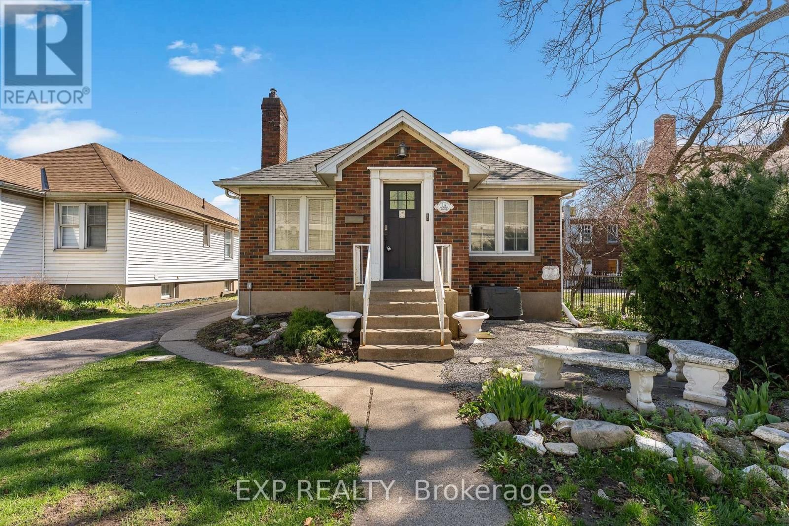 14 DUNLOP DRIVE Image 1