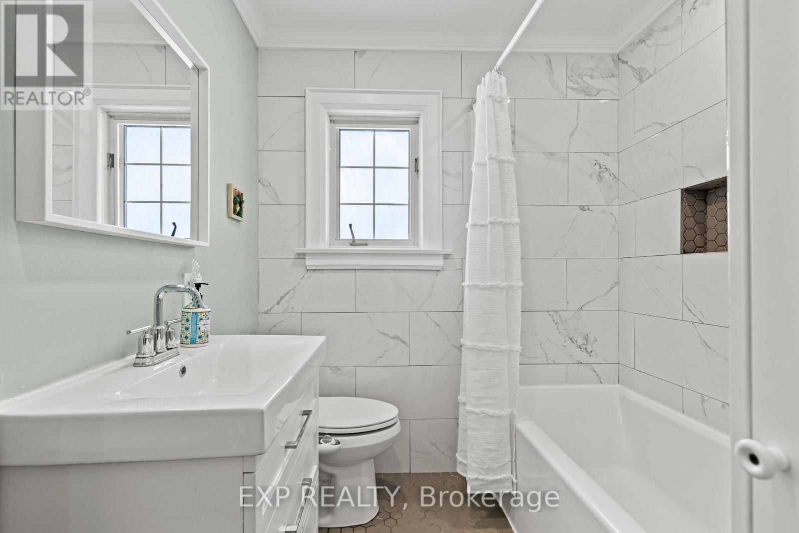 14 DUNLOP DRIVE Image 18