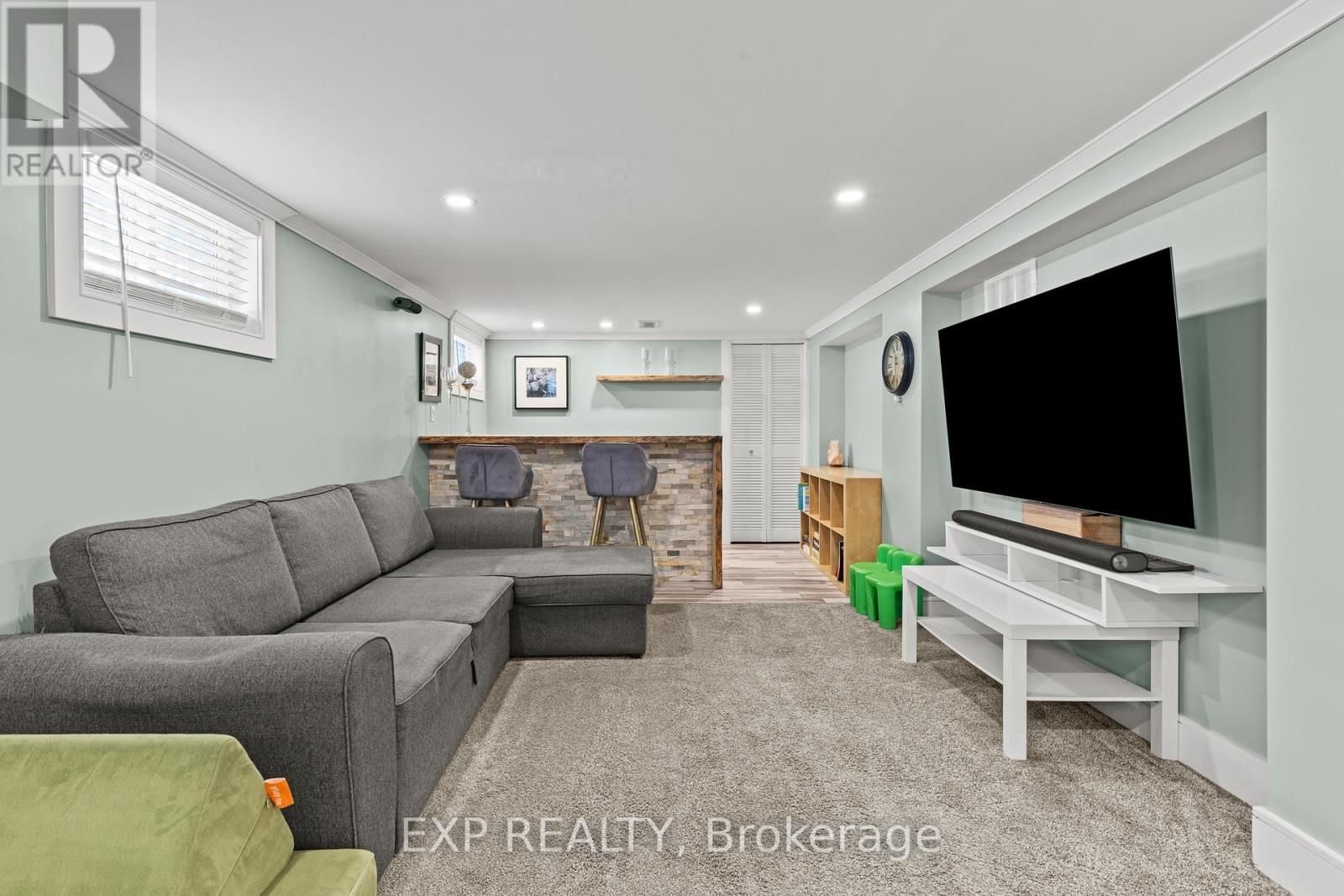 14 DUNLOP DRIVE Image 23