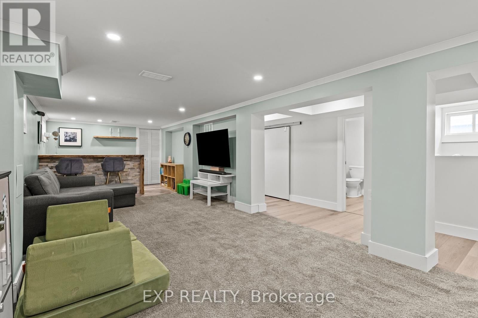 14 DUNLOP DRIVE Image 24