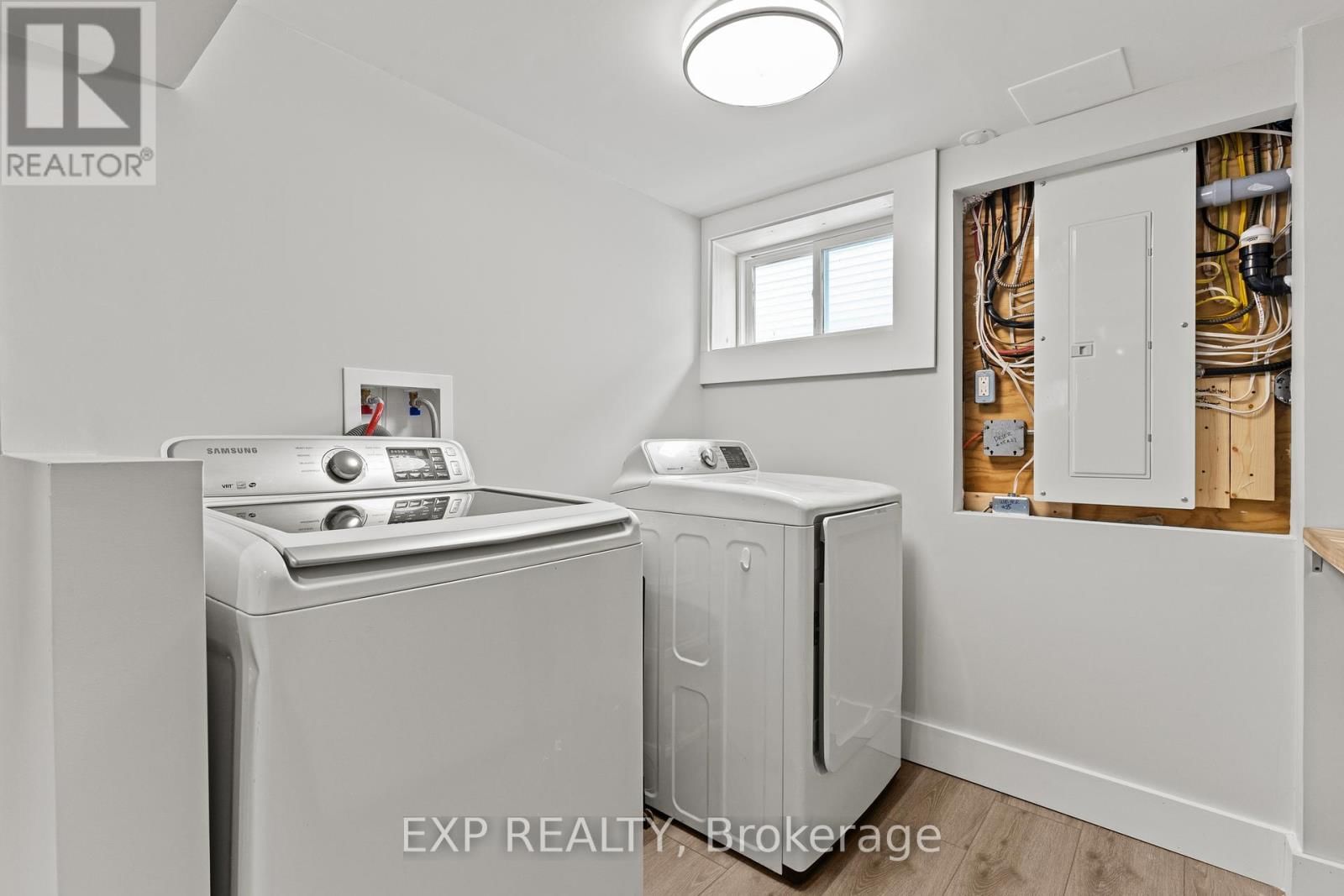 14 DUNLOP DRIVE Image 29