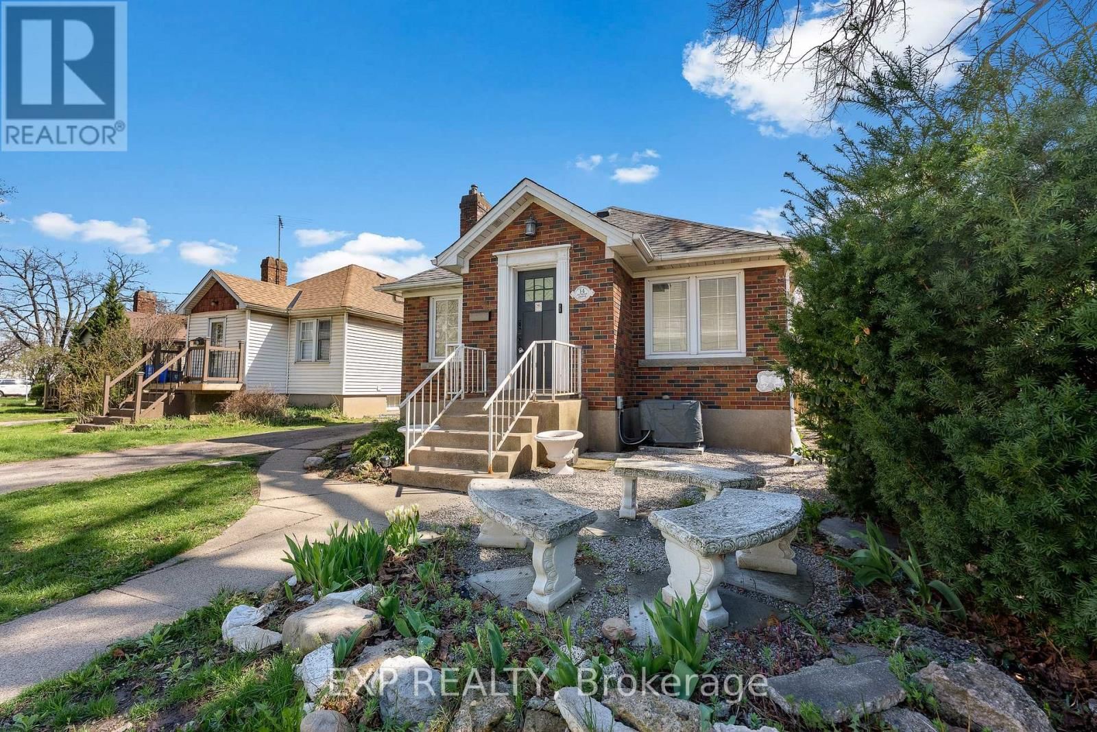 14 DUNLOP DRIVE Image 3