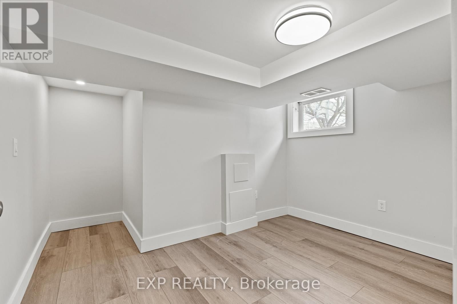 14 DUNLOP DRIVE Image 31