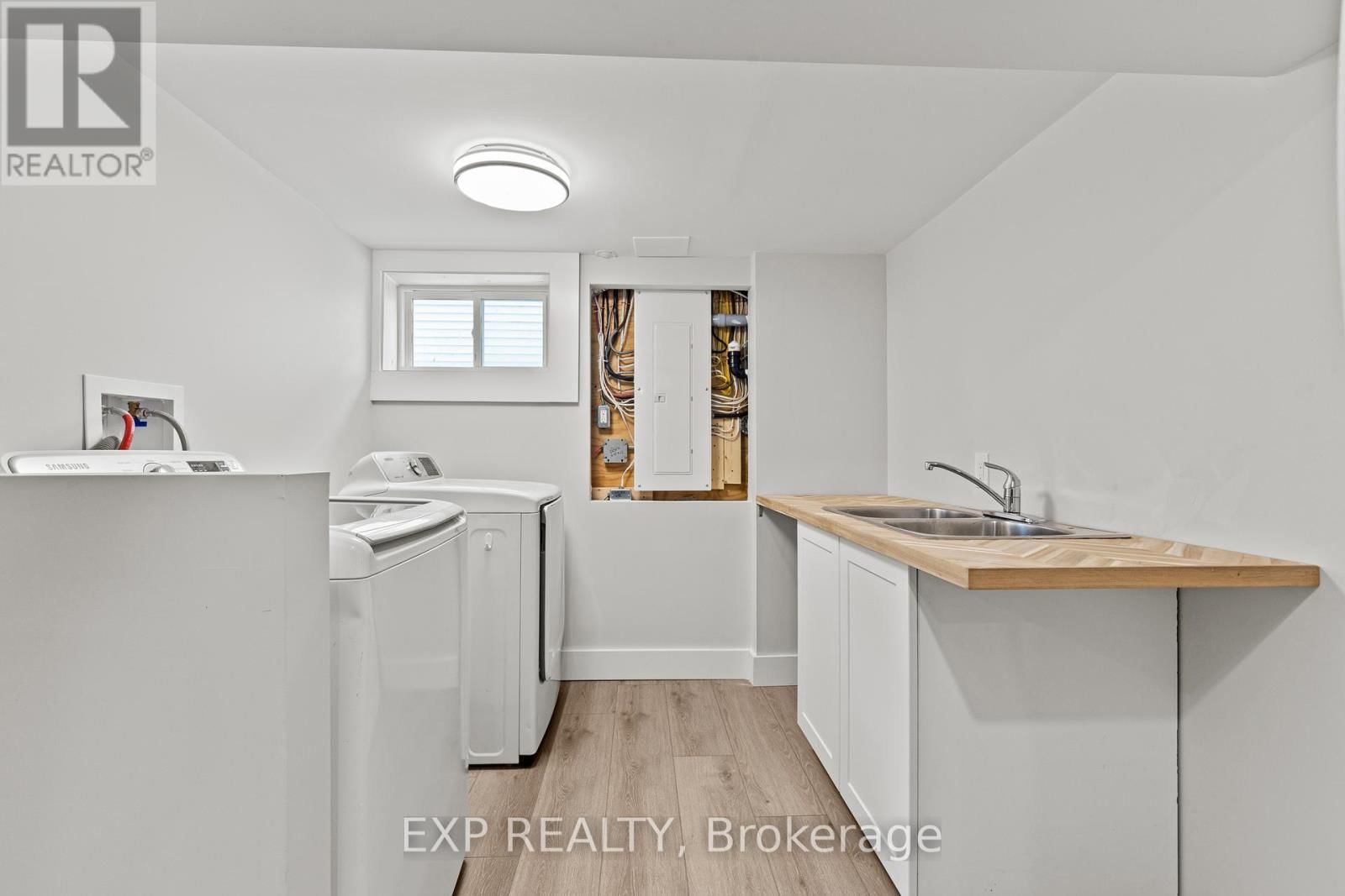 14 DUNLOP DRIVE Image 32