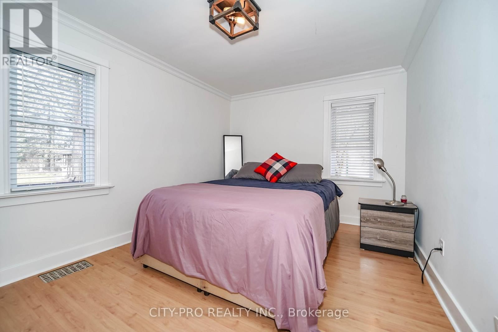 443 5TH CONCESSION ROAD WEST Image 24