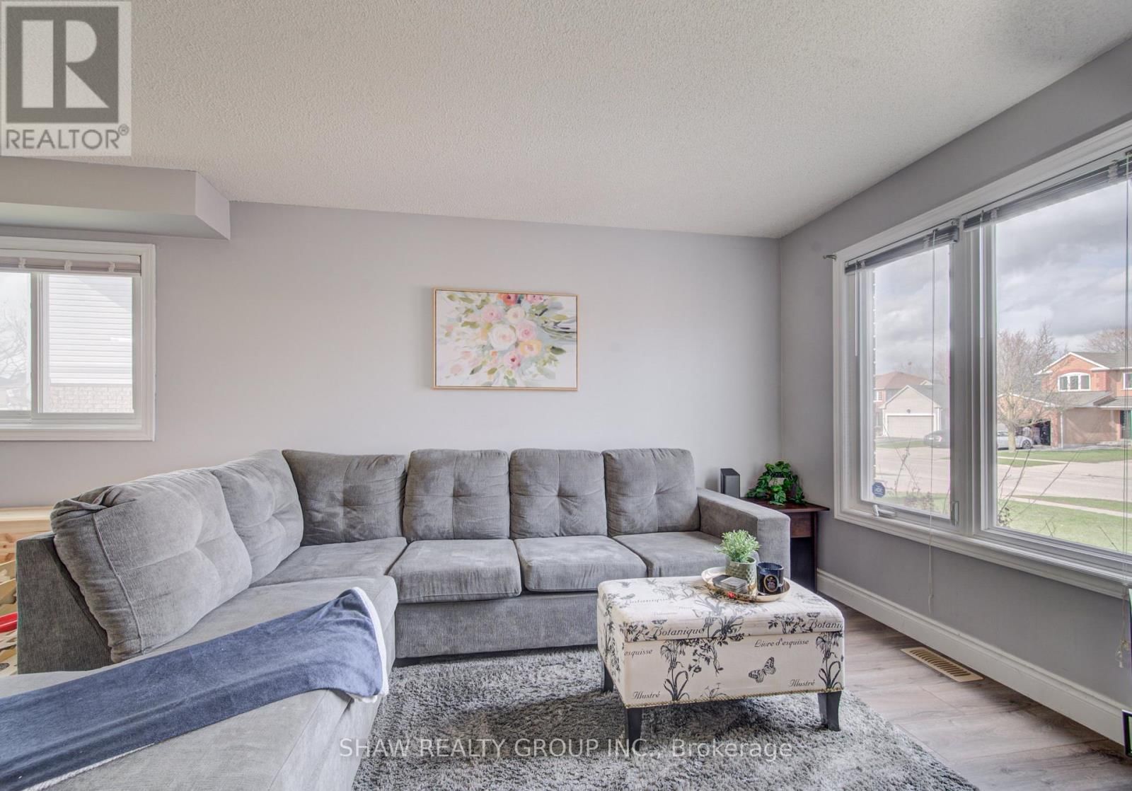 334 CHRISTOPHER DRIVE Image 11