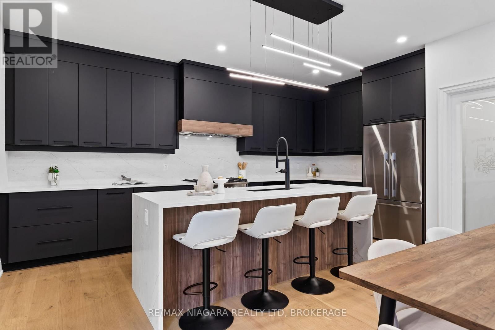 16 ACCURSI CRESCENT Image 11